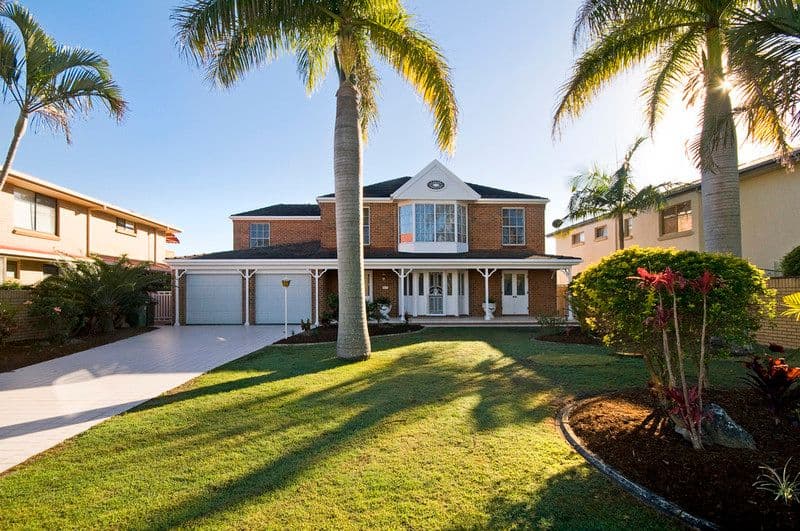 64 Waitomo Street, BROADBEACH WATERS QLD 4218, Broadbeach Waters - Thumbnail 4