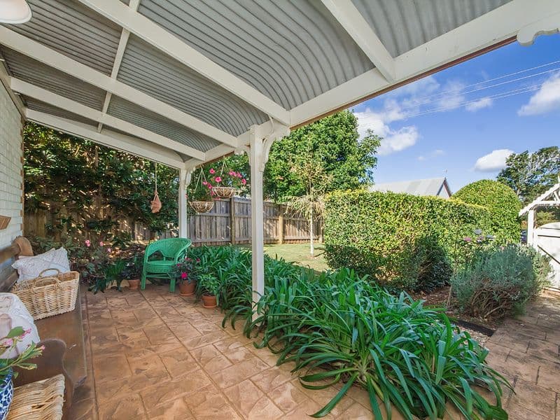 19 Griffith Street, Tamborine Mountain QLD 4272, Tamborine Mountain - Thumbnail 2