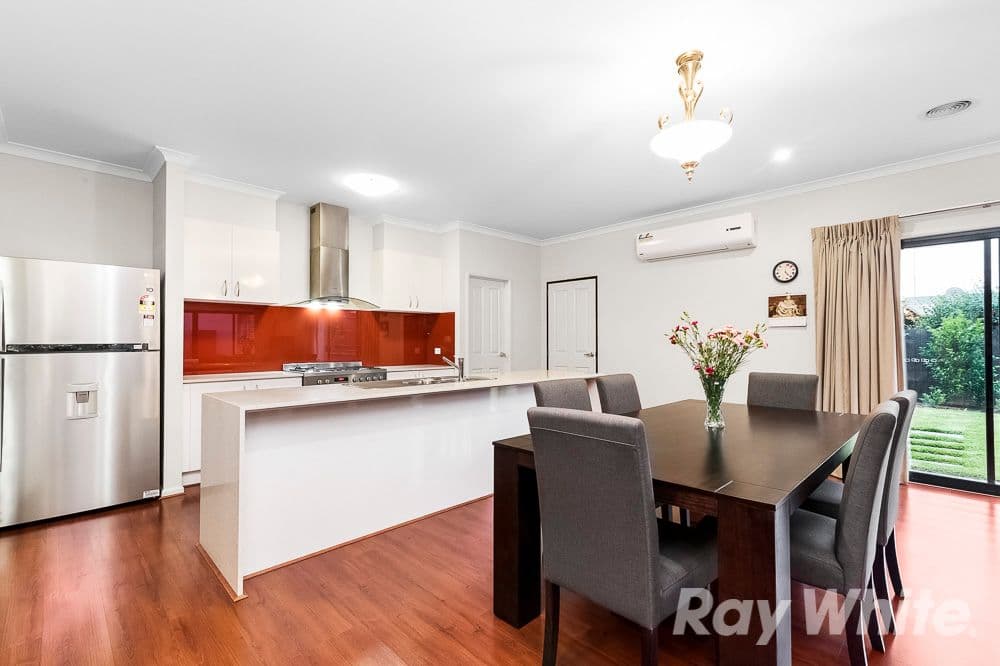 16 Coronation Street, Mount Waverley VIC 3149, Mount Waverley - Thumbnail 3