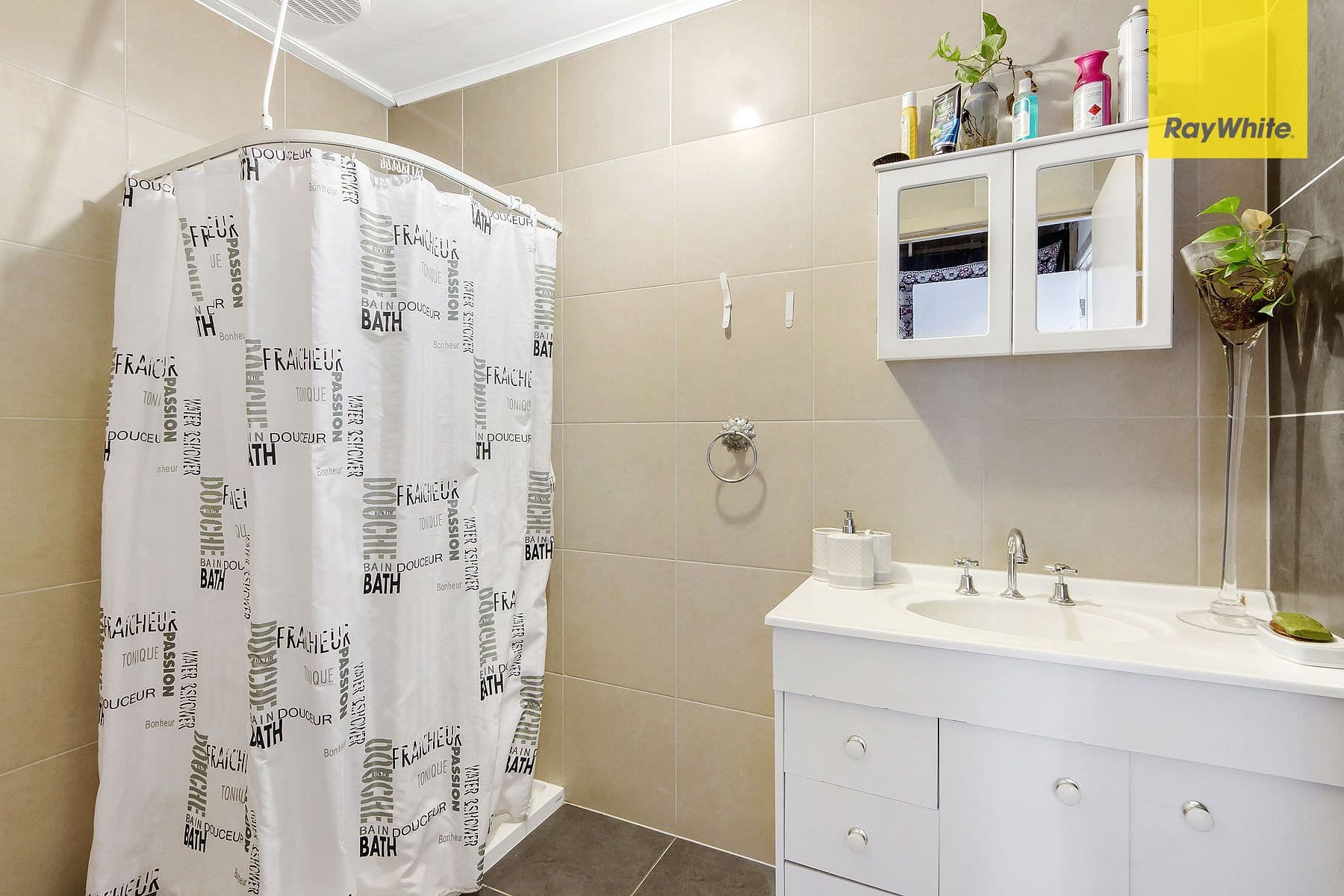 64 Walmer Avenue, St Albans VIC 3021, St Albans - Thumbnail 5