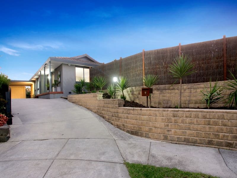 9 Dalkeith Court, FRANKSTON VIC 3199, Frankston - Image 1