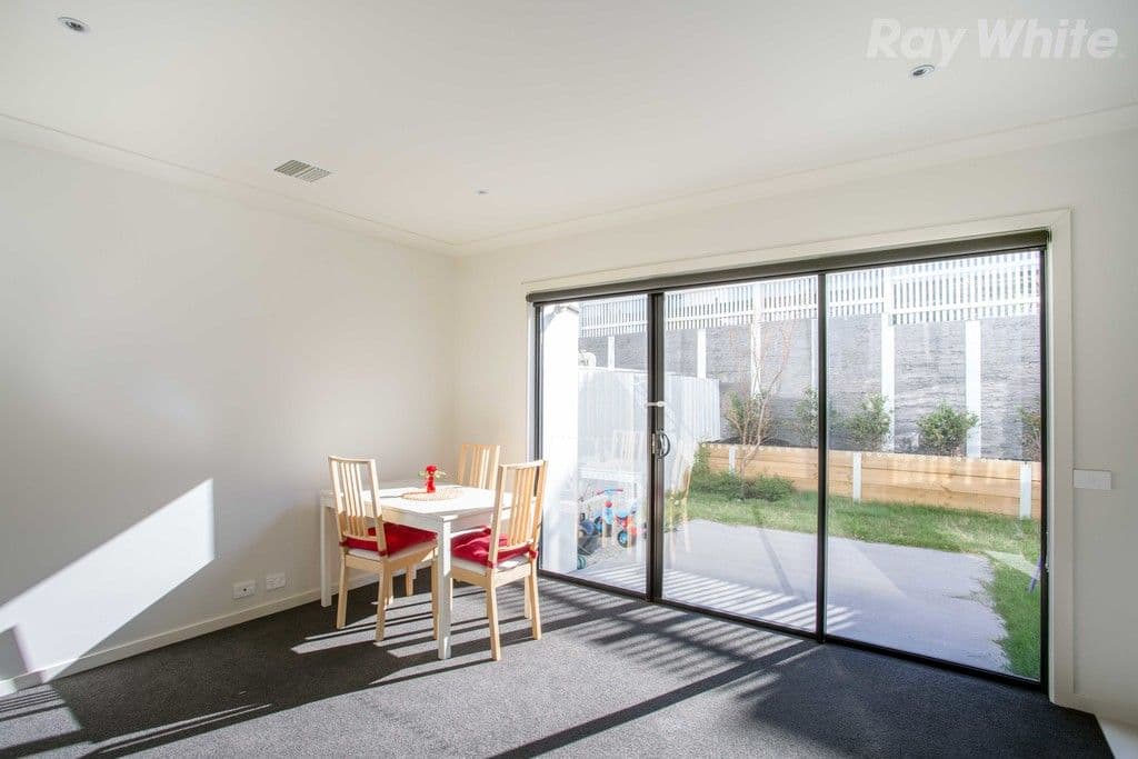 18 Manchester Crescent, Bundoora VIC 3083, Bundoora - Thumbnail 4