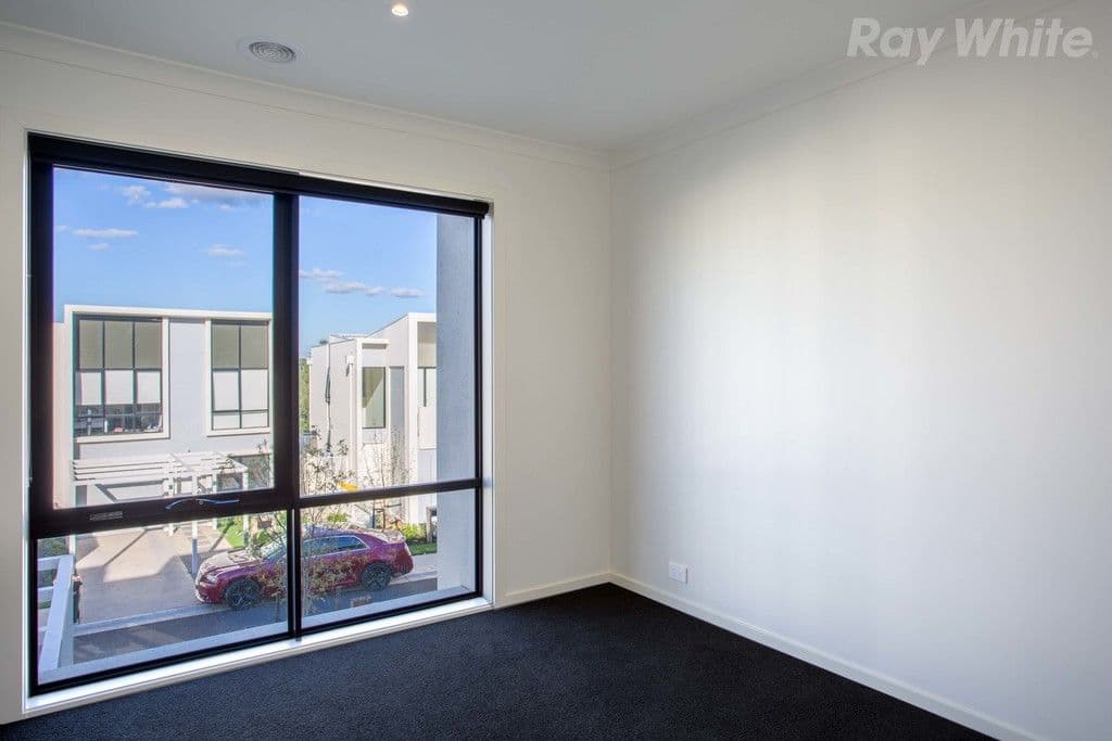 18 Manchester Crescent, Bundoora VIC 3083, Bundoora - Thumbnail 8