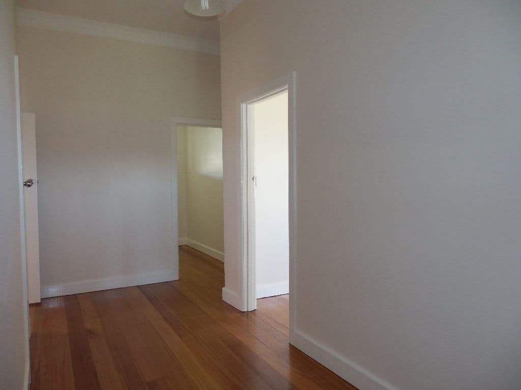63 McKinlay Street, ECHUCA VIC 3564, Echuca - Thumbnail 5