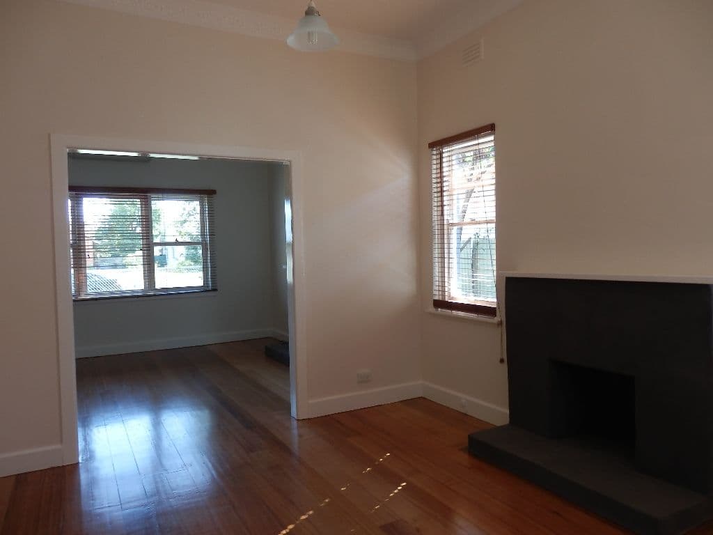 63 McKinlay Street, ECHUCA VIC 3564, Echuca - Thumbnail 6