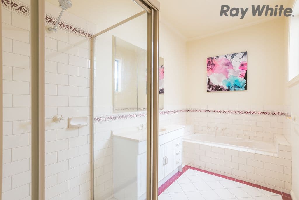 50 Saratoga Crescent, Keilor Downs VIC 3038, Keilor Downs - Thumbnail 5