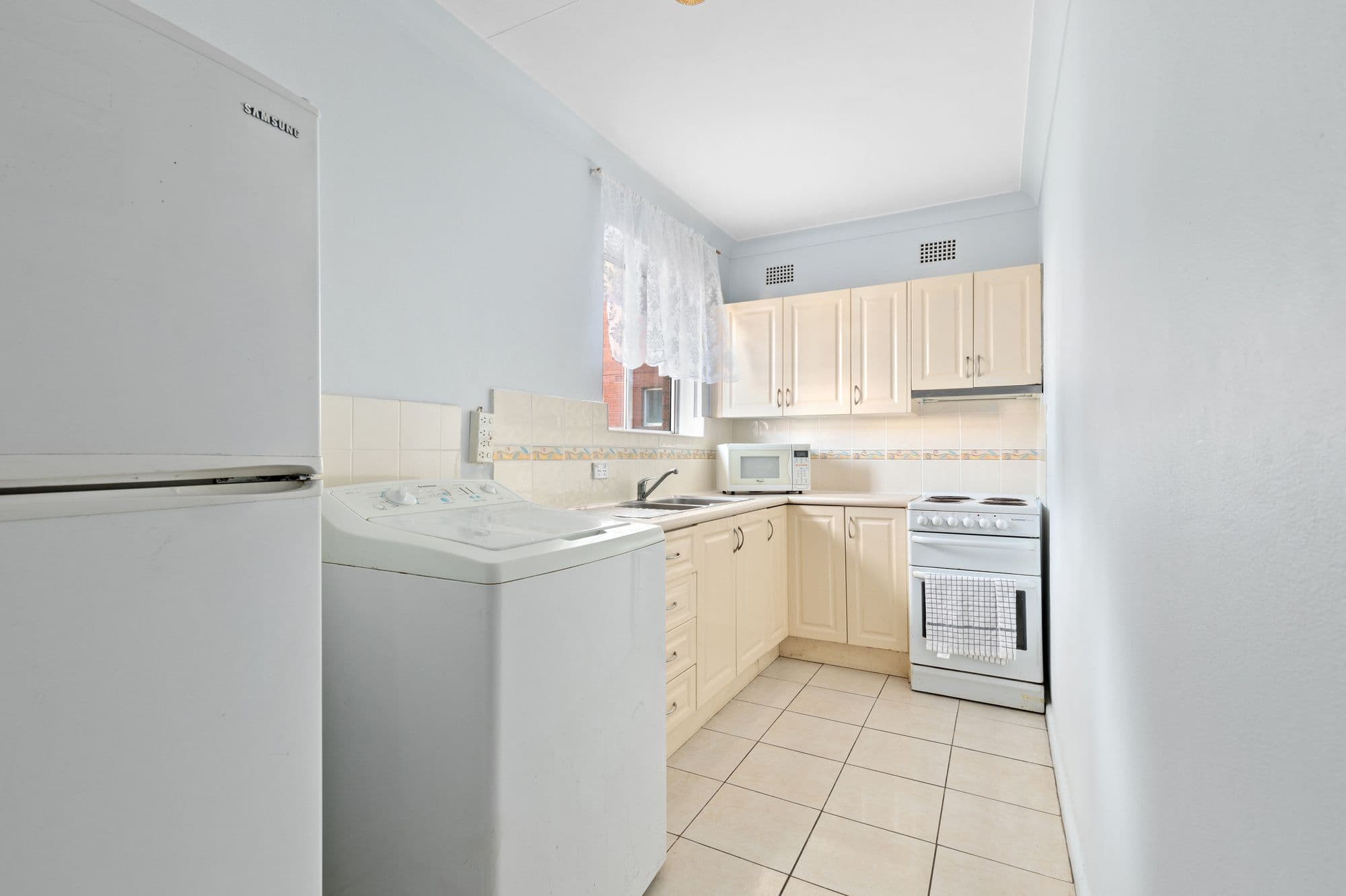 73 Warren Road, Marrickville NSW 2204, Marrickville - Thumbnail 2