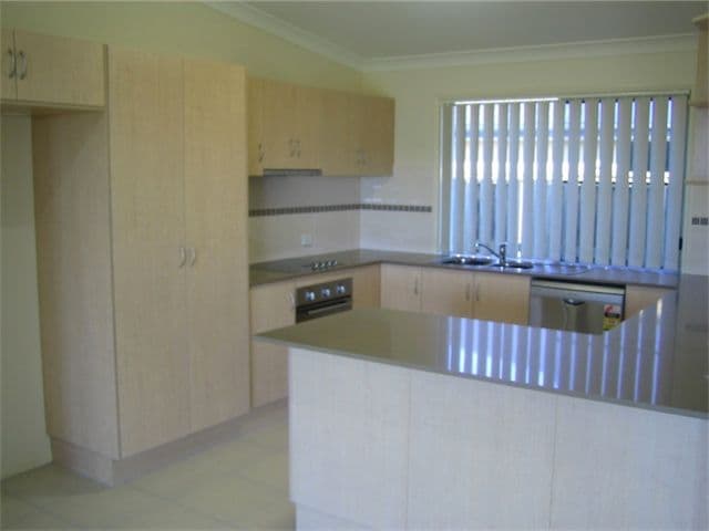 48 Whitehaven Drive, BLACKS BEACH QLD 4740, Blacks Beach - Thumbnail 4