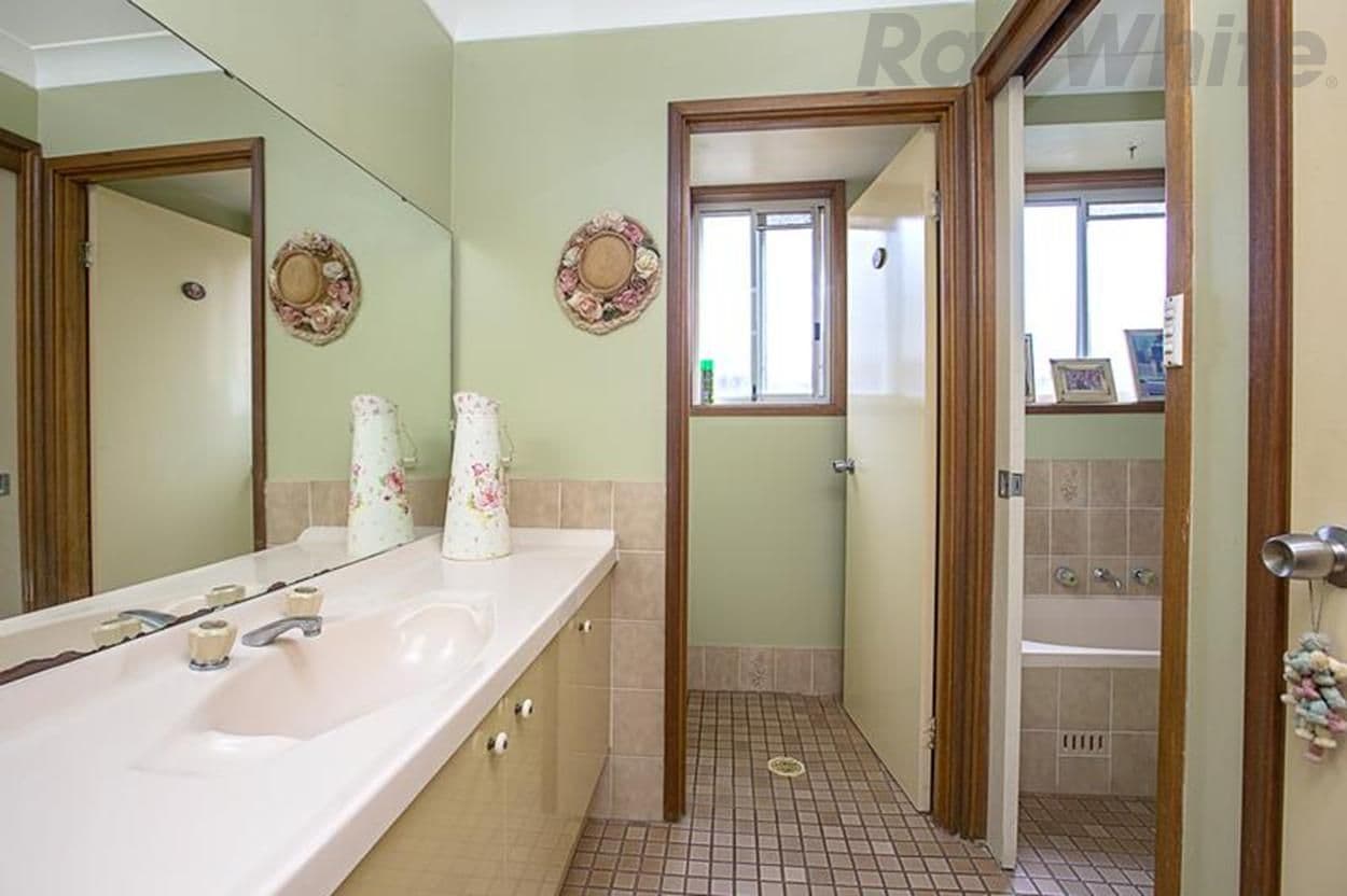 13 Usher Close, Abbotsbury NSW 2176, Abbotsbury - Thumbnail 7