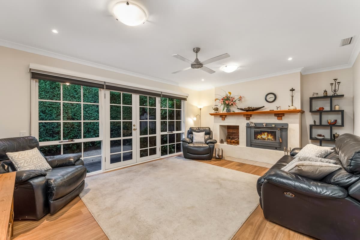 8 Columbia Avenue, Croydon VIC 3136, Croydon - Thumbnail 3