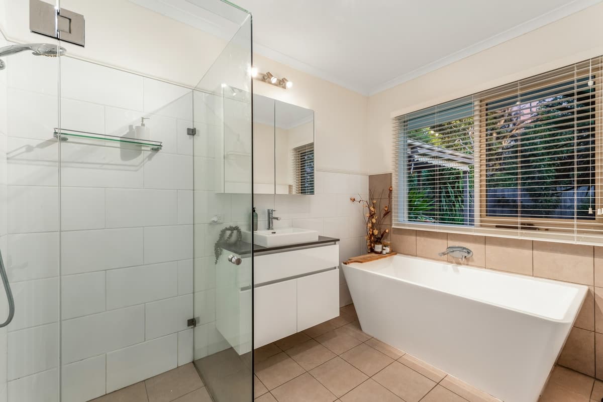 8 Columbia Avenue, Croydon VIC 3136, Croydon - Thumbnail 7