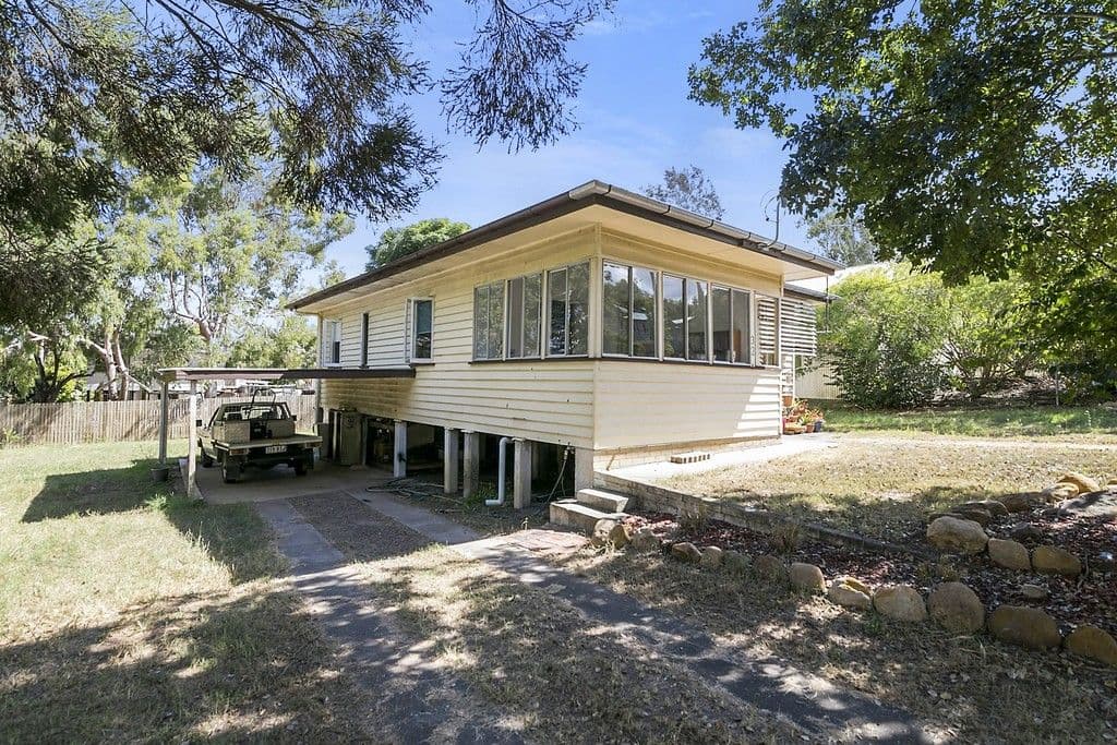 32 Stephenson Street, Sadliers Crossing QLD 4305, Sadliers Crossing - Thumbnail 2