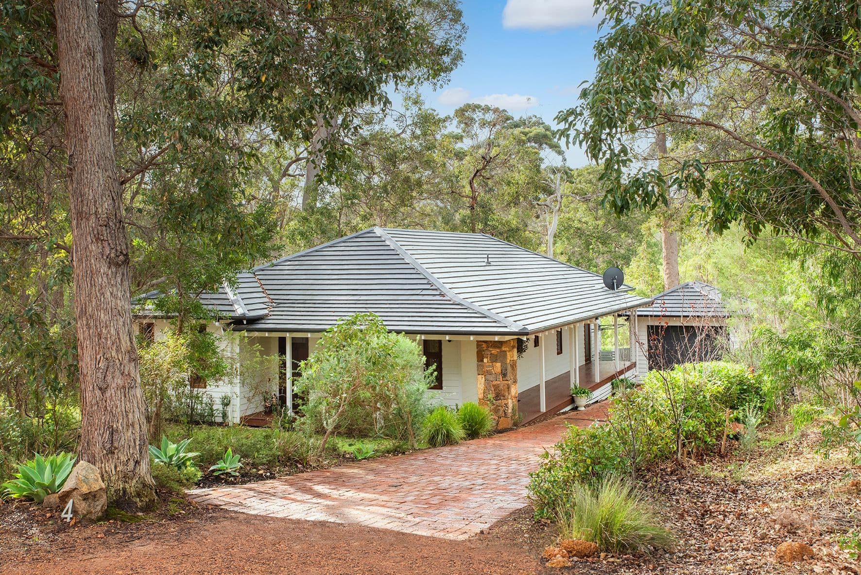 4 Holly Place, Cowaramup WA 6284, Cowaramup - Image 1