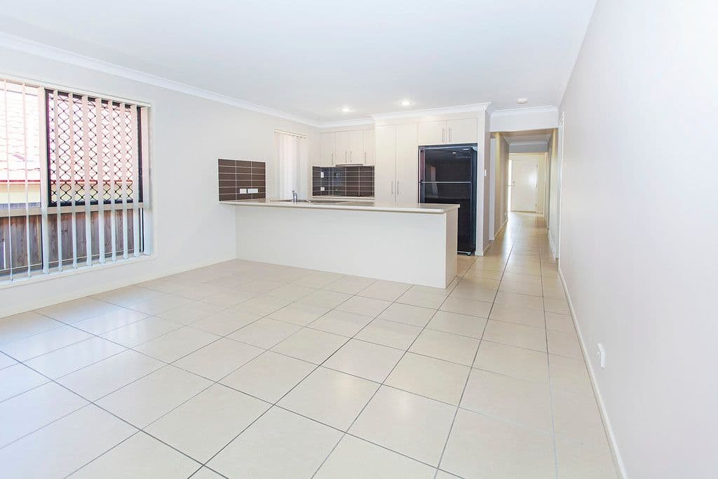 4 Everest Court, Springfield Lakes QLD 4300, Springfield Lakes - Thumbnail 4