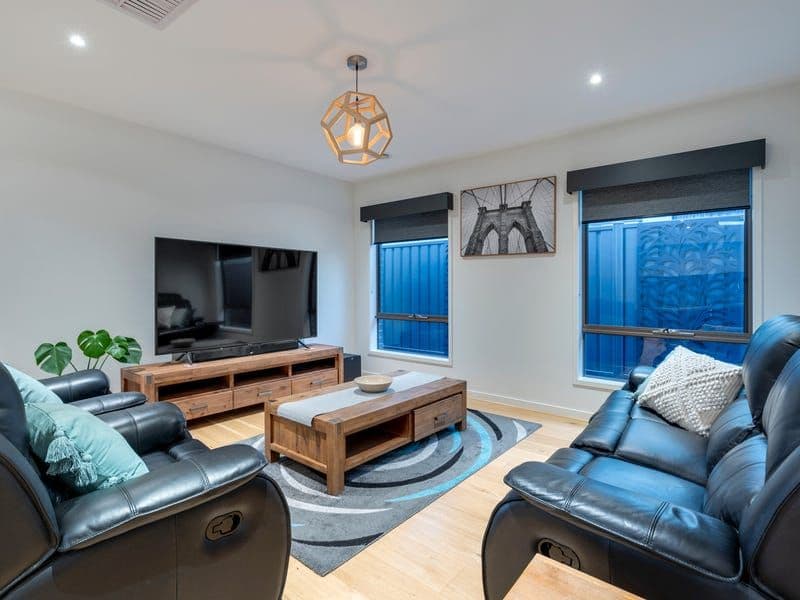 8 Charm Road, Greenvale VIC 3059, Greenvale - Thumbnail 2