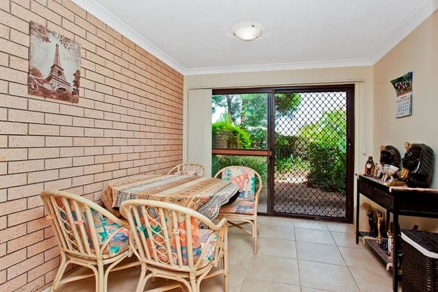 22 Dunlin Drive, BURLEIGH WATERS QLD 4220, Burleigh Waters - Thumbnail 7