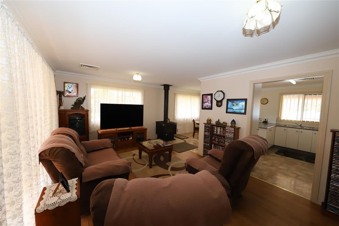2 Harris Street, Tumut NSW 2720, Tumut - Thumbnail 4