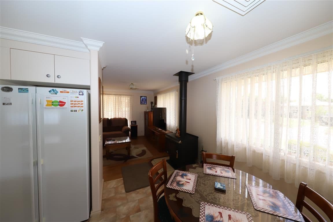 2 Harris Street, Tumut NSW 2720, Tumut - Thumbnail 6