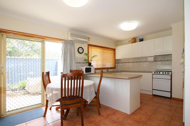 4A Cross Road, CHELSEA VIC 3196, Chelsea - Thumbnail 3