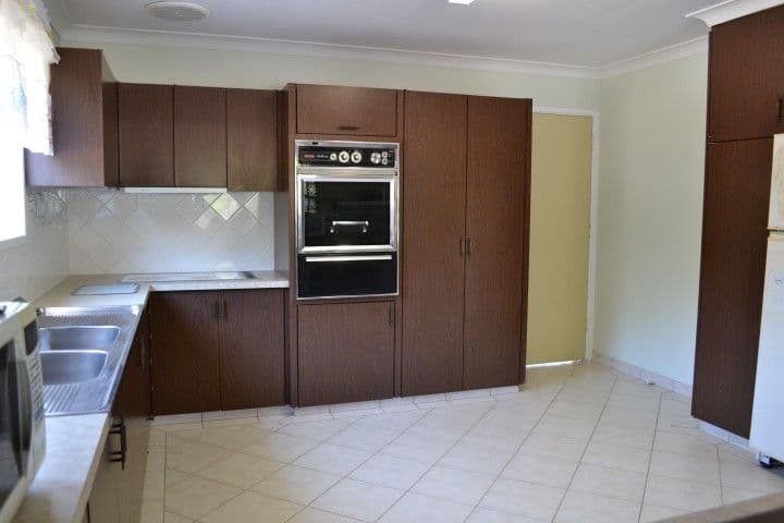 9 Illawarra Drive, KIN KORA QLD 4680, Kin Kora - Thumbnail 7