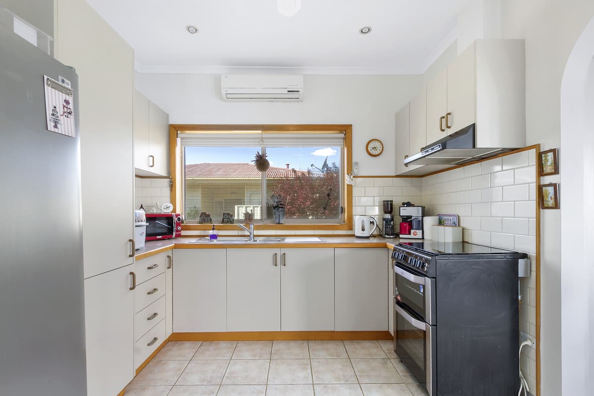 20 Livingstone Street, Morwell VIC 3840, Morwell - Thumbnail 2