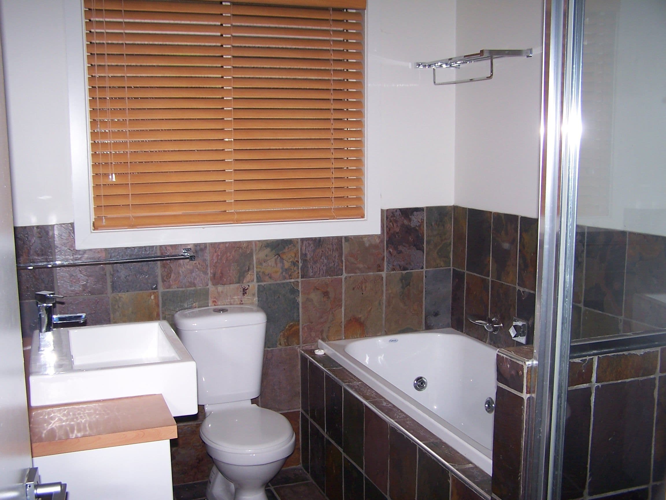 43 Kurrajong Crescent, West Albury NSW 2640, West Albury - Thumbnail 3