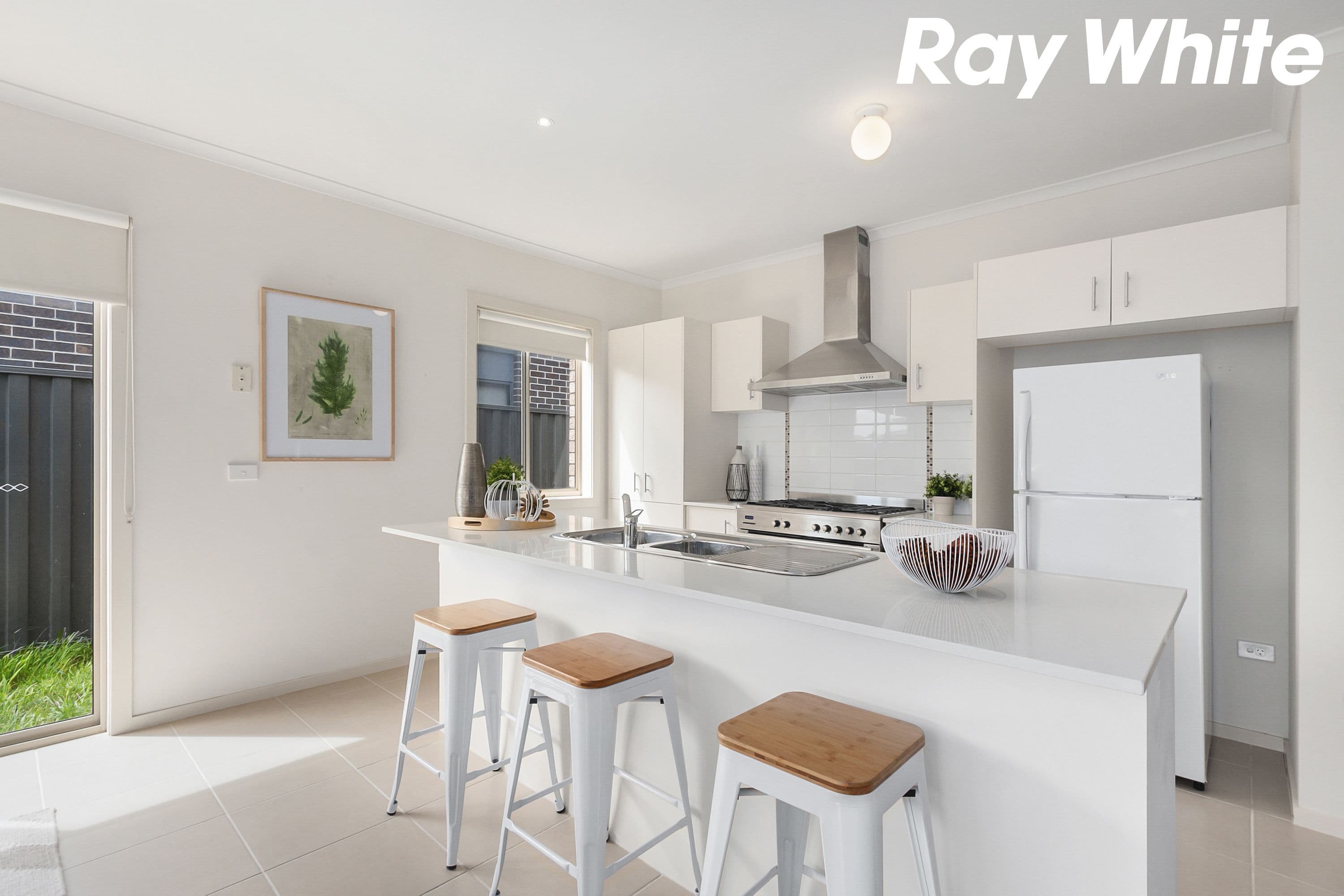 8 Maya Street, Pakenham VIC 3810, Pakenham - Thumbnail 5