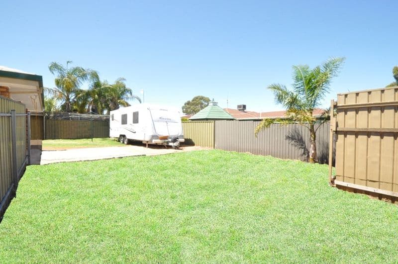 32 Uley Road, CRAIGMORE SA 5114, Craigmore - Thumbnail 2