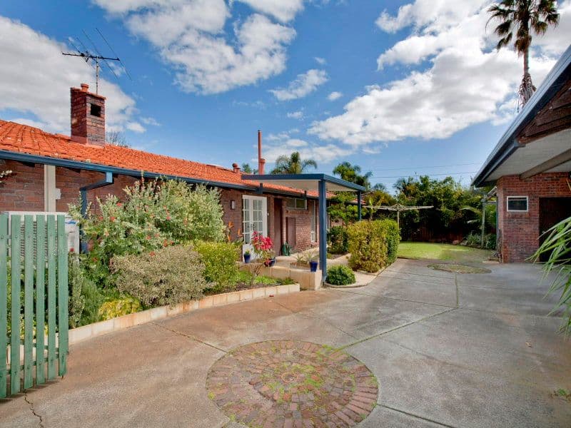 50 Gertrude Street, Redcliffe, QLD, 4020, Redcliffe - Thumbnail 2