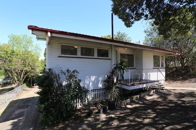 1 Dunstan Street, MOOROOKA QLD 4105, Moorooka - Image 1