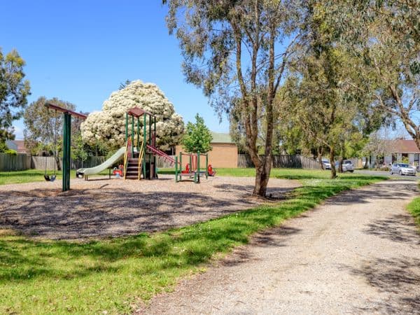 17 Travers Crescent, BURWOOD EAST VIC 3151, Burwood East - Thumbnail 6