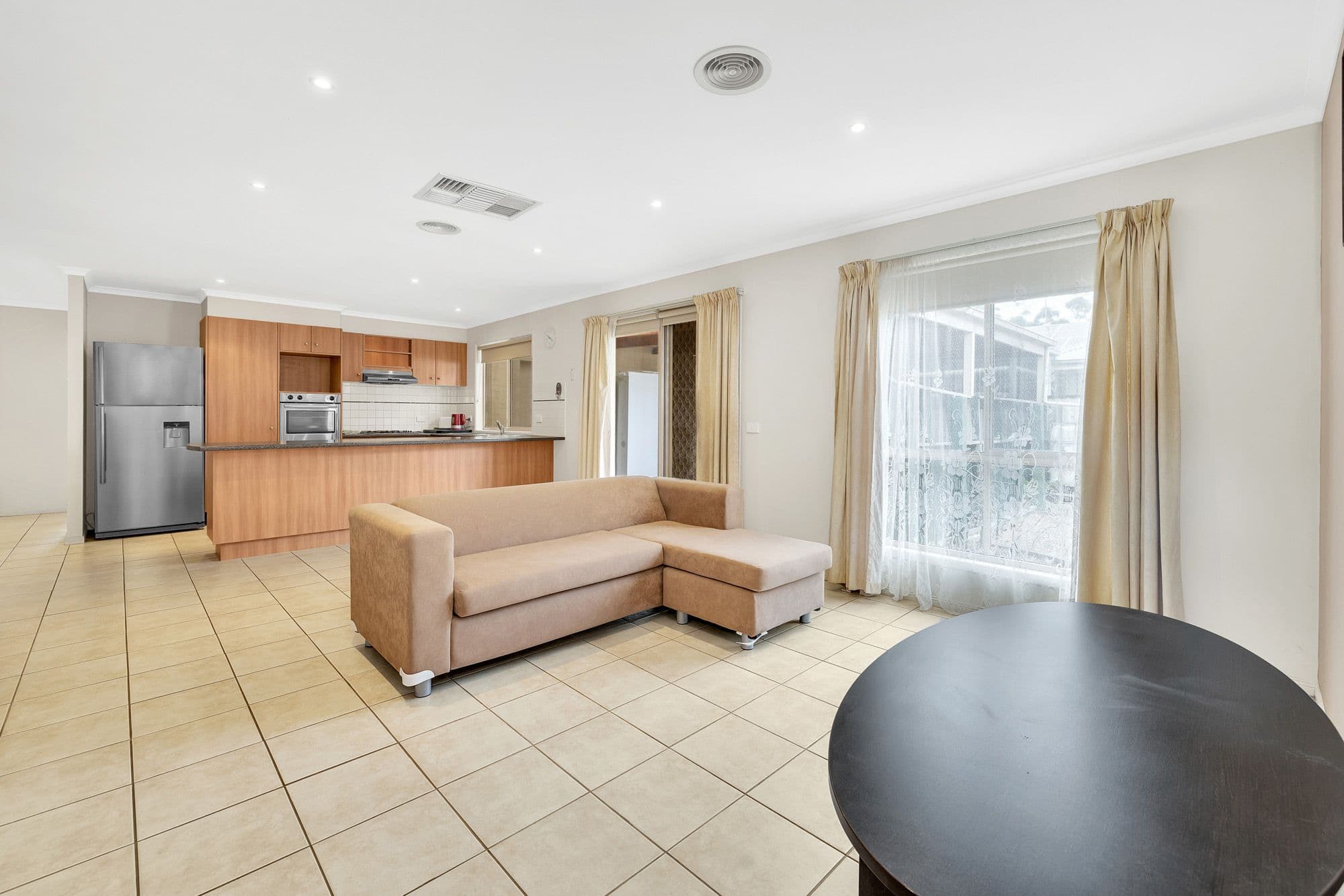 43 Charlotte Crescent, Wyndham Vale VIC 3024, Wyndham Vale - Thumbnail 2