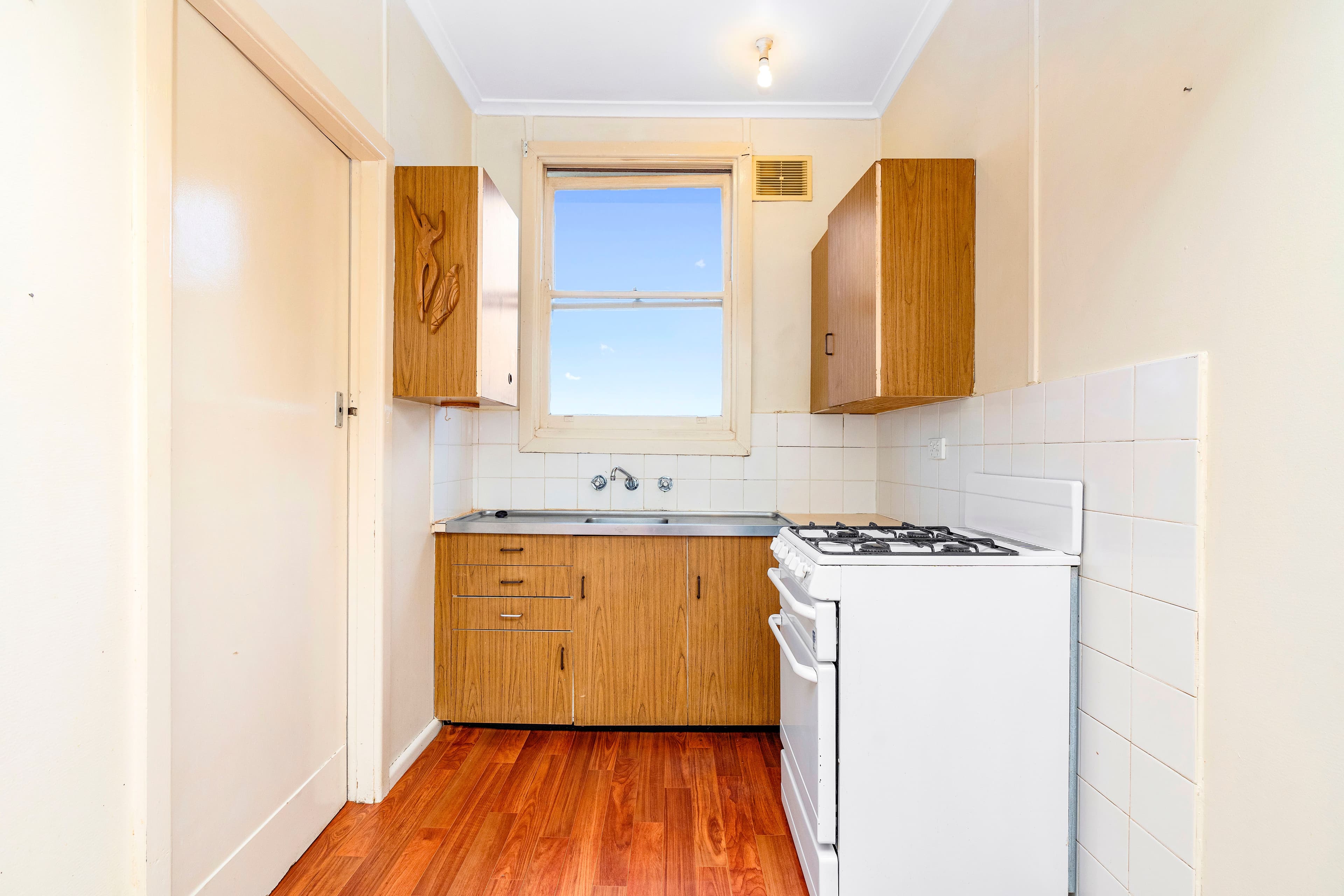 24 Phillip Avenue, Mount Austin NSW 2650, Mount Austin - Thumbnail 5