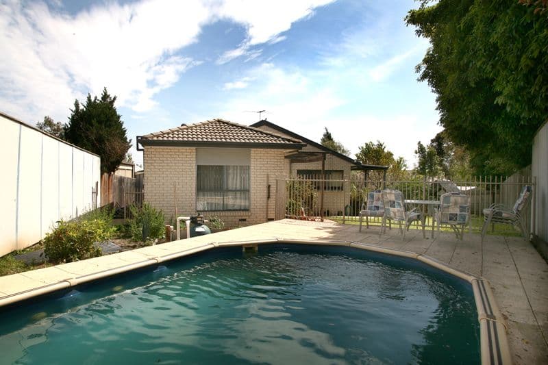 14 Bickerton Court, ROWVILLE VIC 3178, Rowville - Thumbnail 2