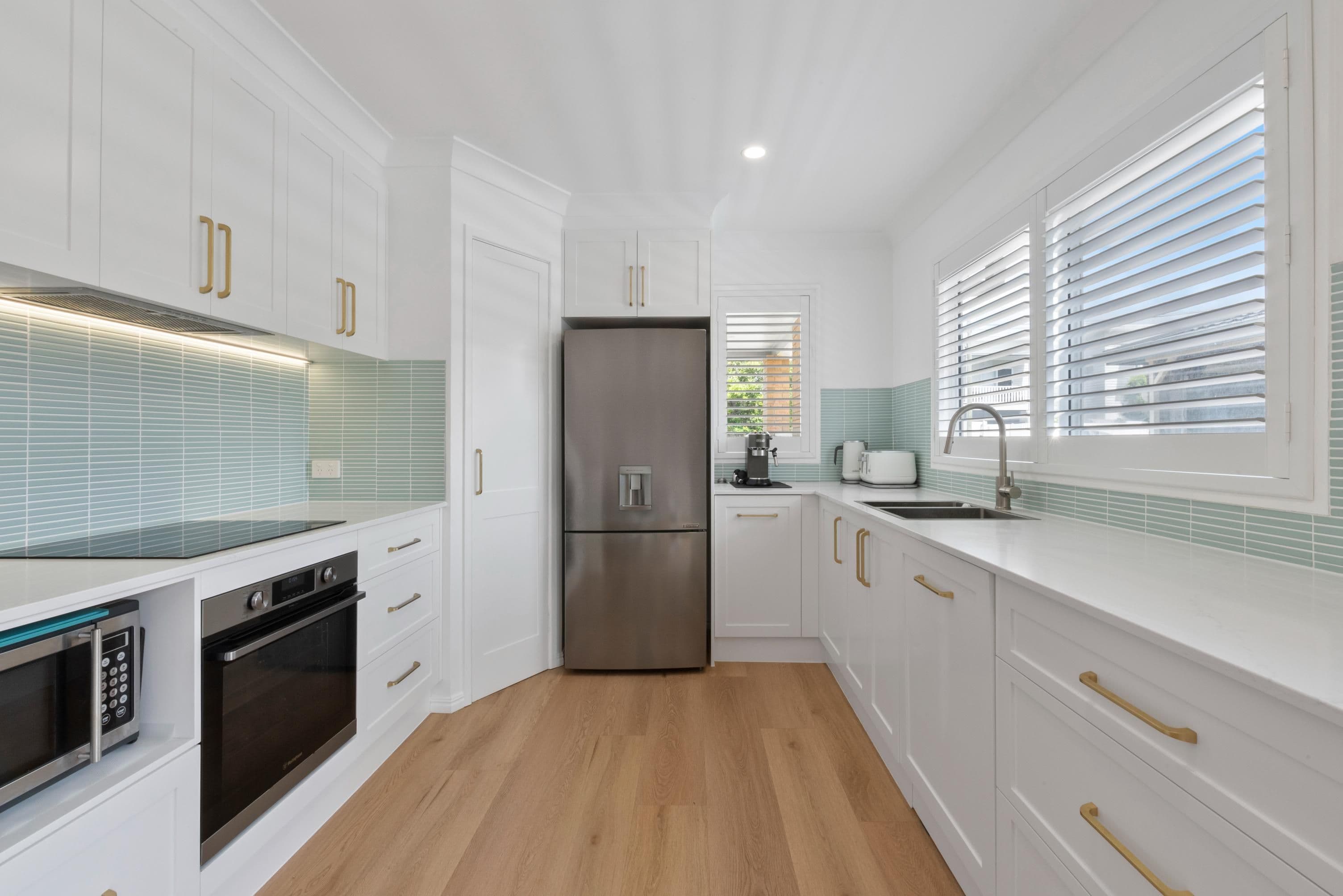 22 Henderson Road, Everton Hills QLD 4053, Everton Hills - Thumbnail 3