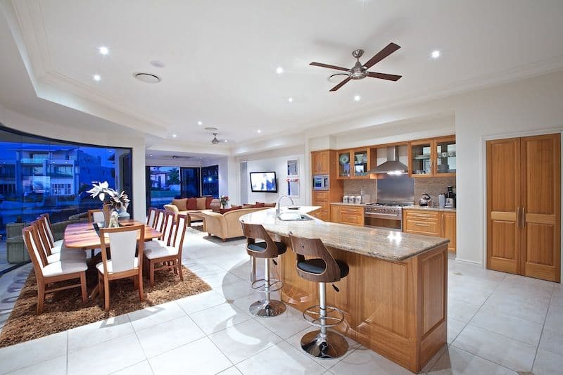 20 Royal Albert Crescent, SOVEREIGN ISLANDS QLD 4216, Sovereign Islands - Thumbnail 8