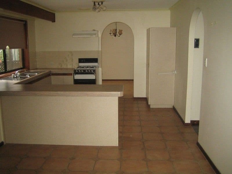 24 Tareena Street, CRAIGMORE SA 5114, Craigmore - Thumbnail 5