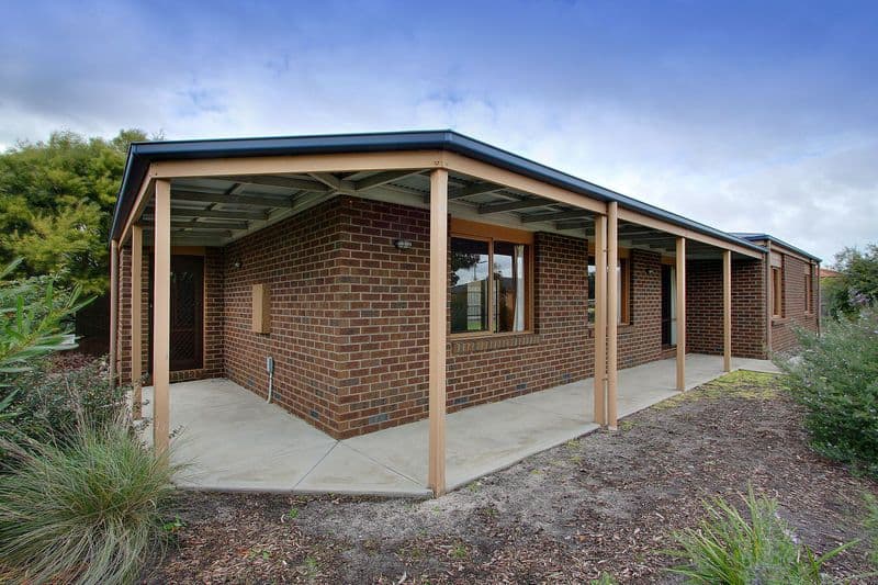 15 Clifton Park Drive, CARRUM DOWNS VIC 3201, Carrum Downs - Thumbnail 2