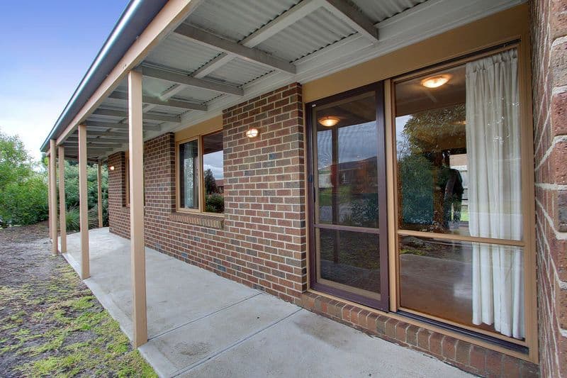 15 Clifton Park Drive, CARRUM DOWNS VIC 3201, Carrum Downs - Thumbnail 3