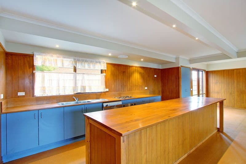 15 Clifton Park Drive, CARRUM DOWNS VIC 3201, Carrum Downs - Thumbnail 5