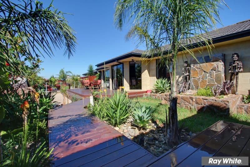 37 Weerona Way, MORNINGTON VIC 3931, Mornington - Thumbnail 2
