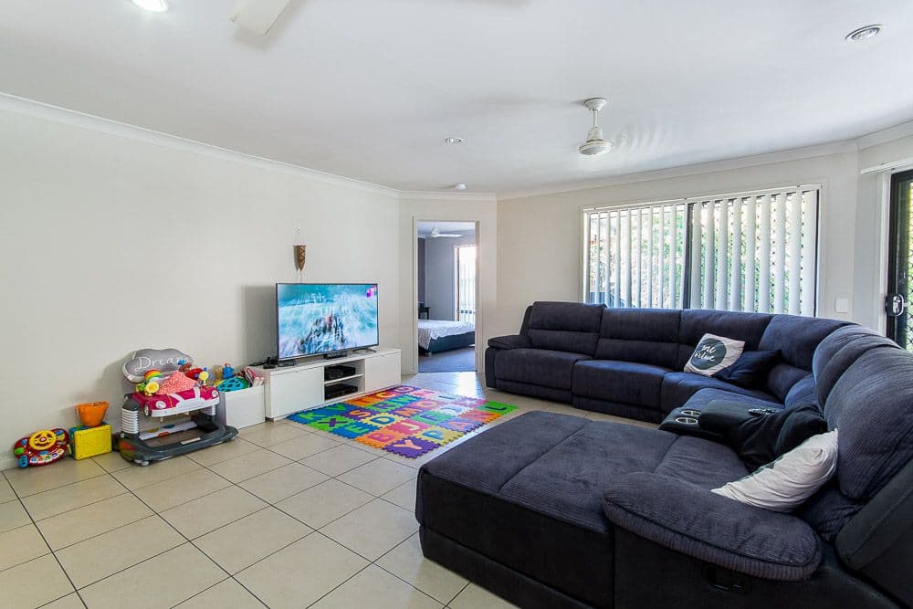 72 Waterlily Circuit, Carseldine QLD 4034, Carseldine - Thumbnail 4