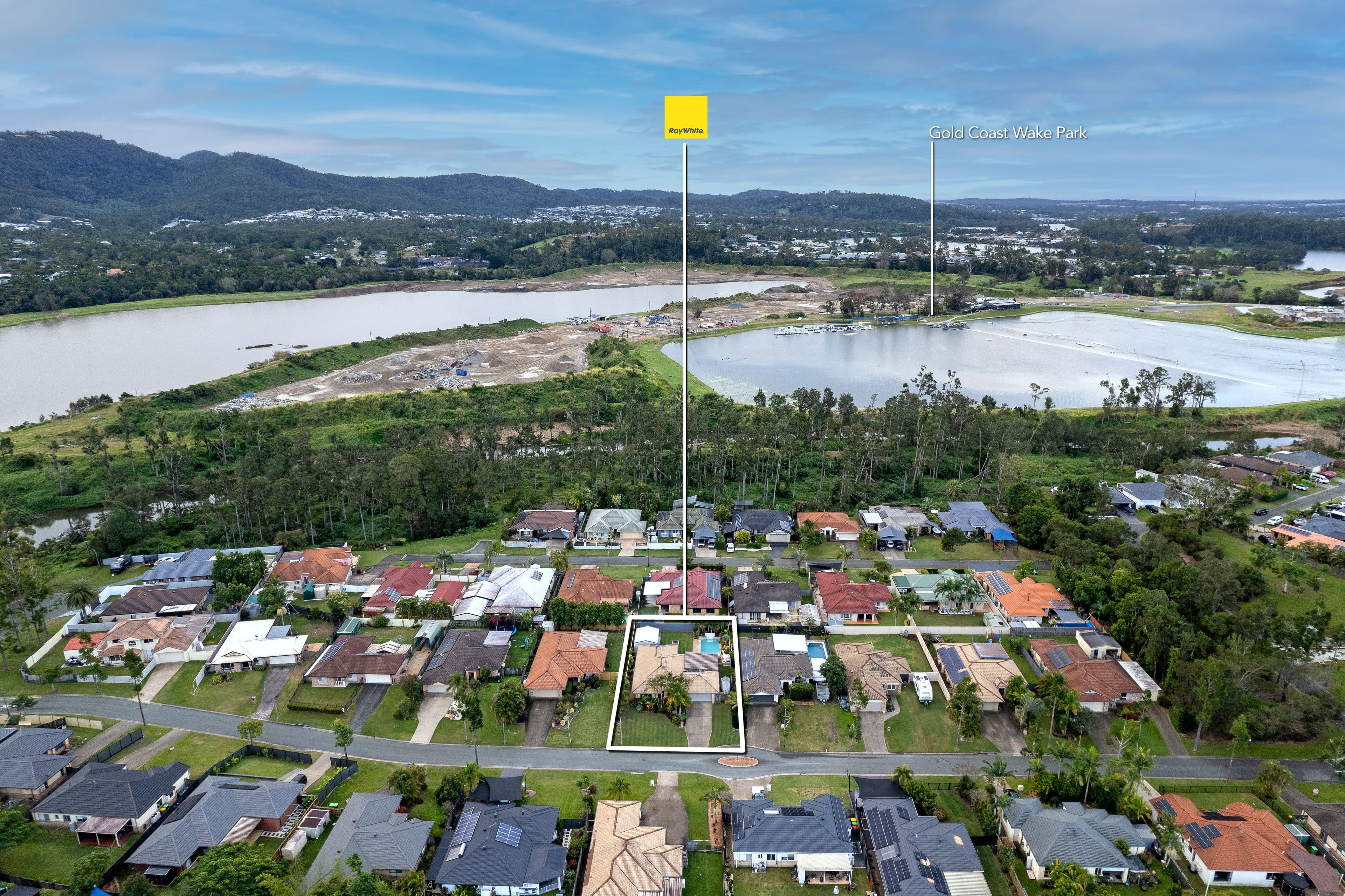 12 Barrs Avenue, Oxenford QLD 4210, Oxenford - Thumbnail 5