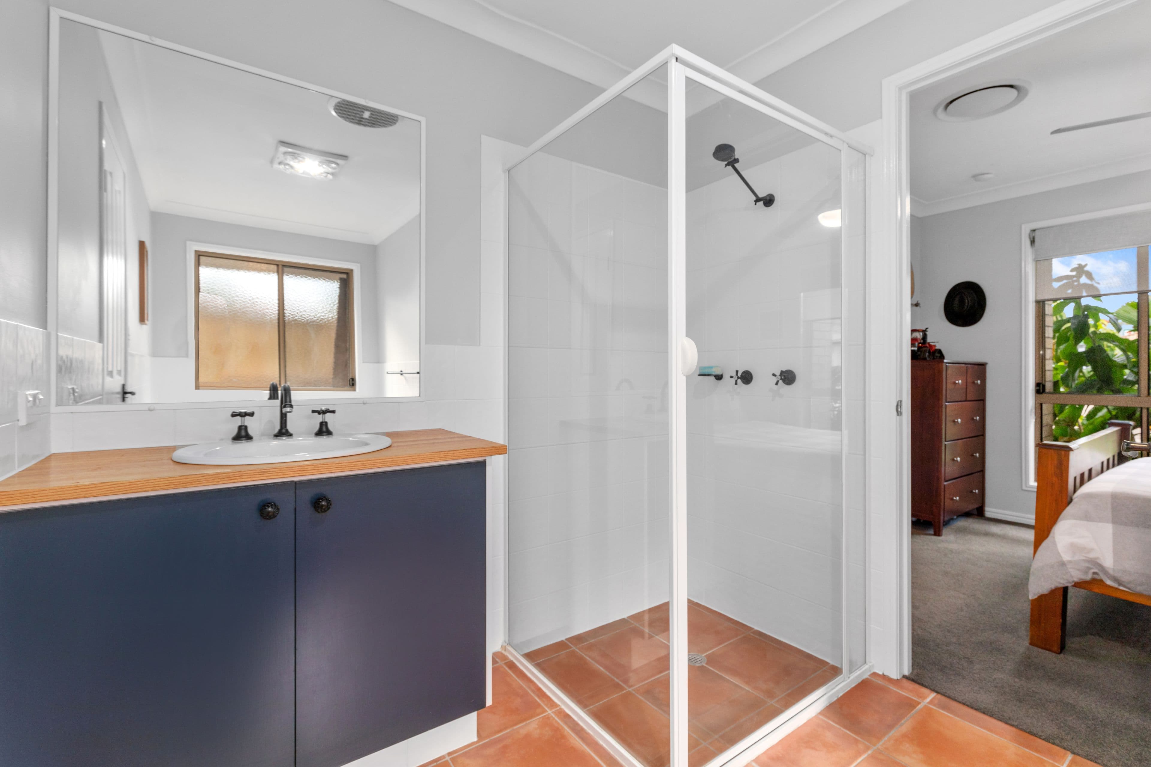 12 Barrs Avenue, Oxenford QLD 4210, Oxenford - Thumbnail 8