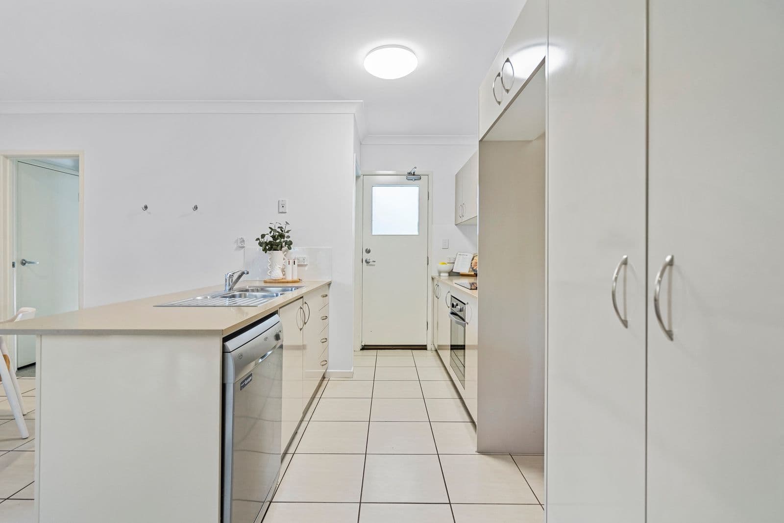 26 Hyde Road, Yeronga QLD 4104, Yeronga - Thumbnail 8