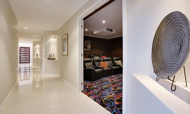 2 Lakelands Drive, MERRIMAC QLD 4226, Merrimac - Thumbnail 3