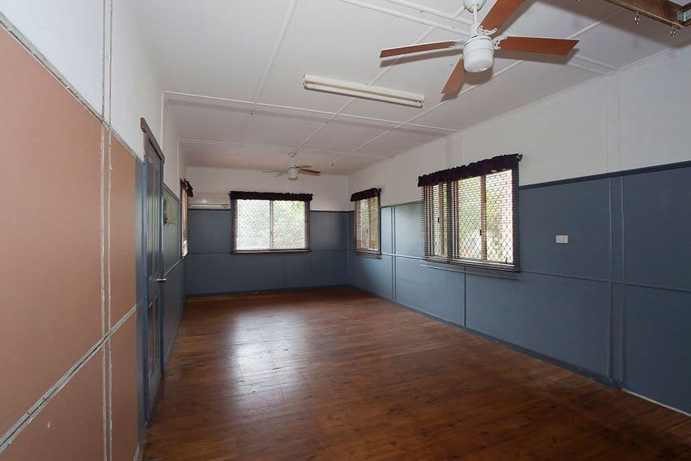 25 Dodd Street, NEWTOWN QLD 4350, Newtown - Thumbnail 2