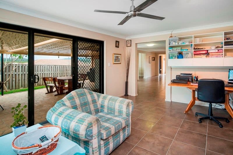 11 Minyon Court, PACIFIC PINES QLD 4211, Pacific Pines - Thumbnail 8