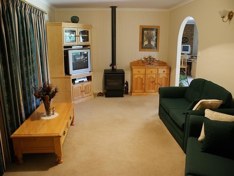6 Illman Avenue, MURRAY BRIDGE SA 5253, Murray Bridge - Thumbnail 2