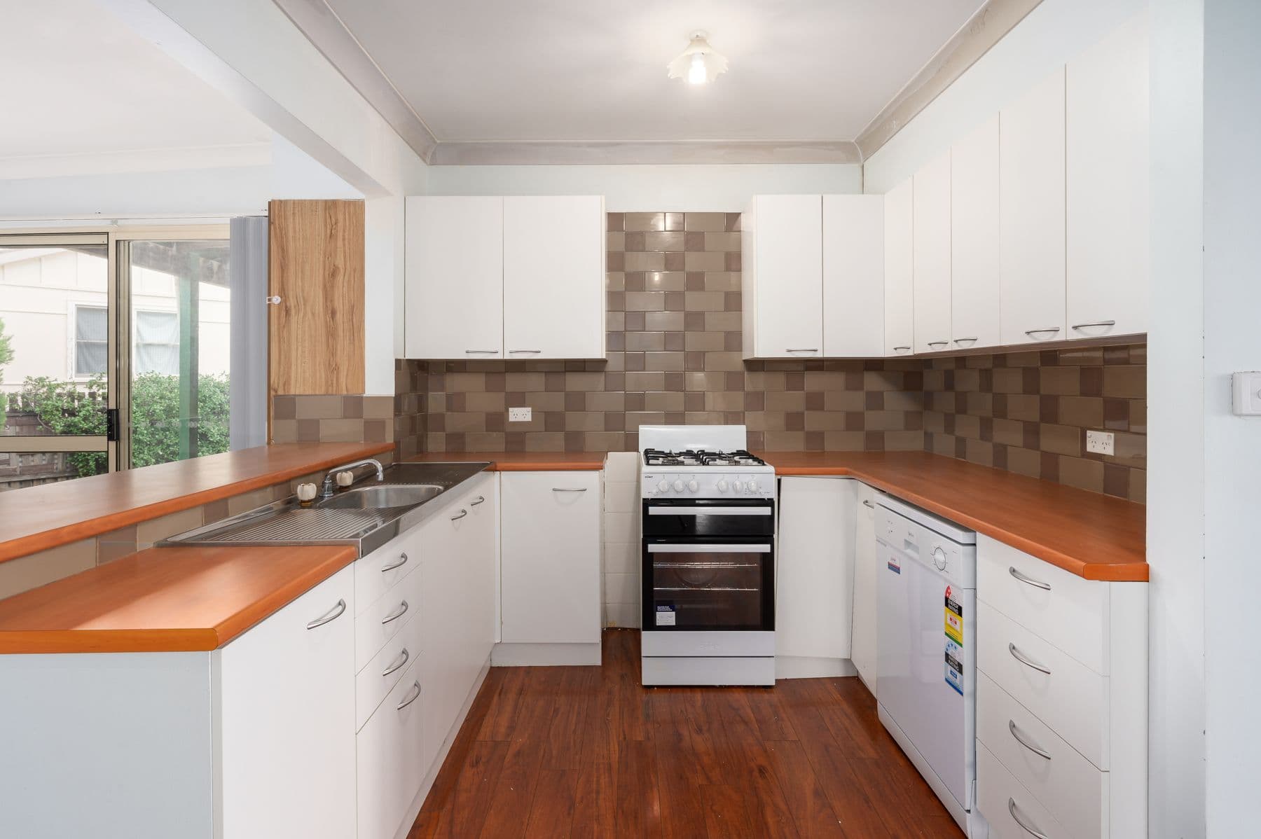 36 Wentworth Avenue, Singleton NSW 2330, Singleton - Thumbnail 3